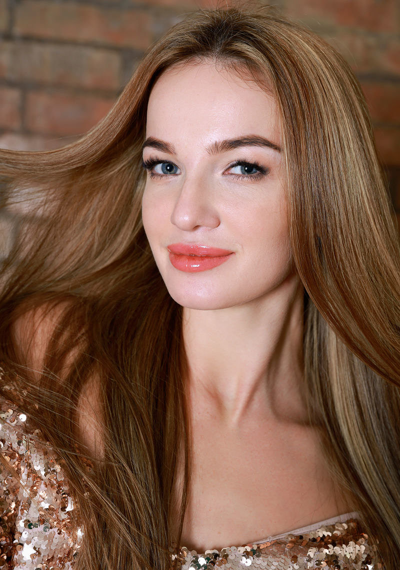 Людмила, 24